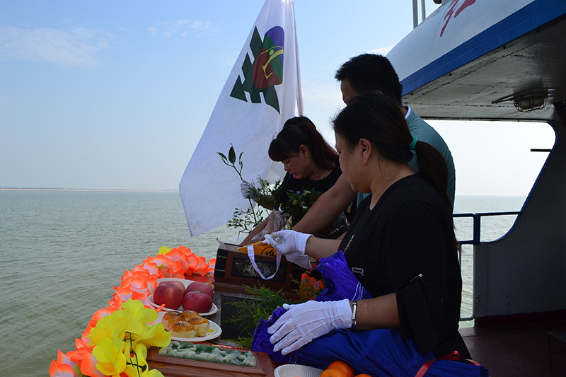 北京骨灰海撒安灵海葬服务案例