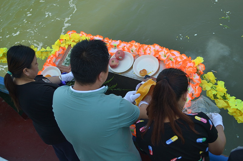 北京骨灰海撒安灵海葬服务案例
